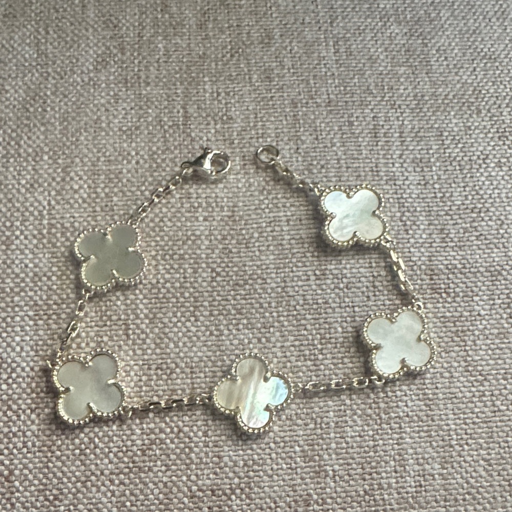 Mother of Pearl Clover Link Bracelet - Gold Tone